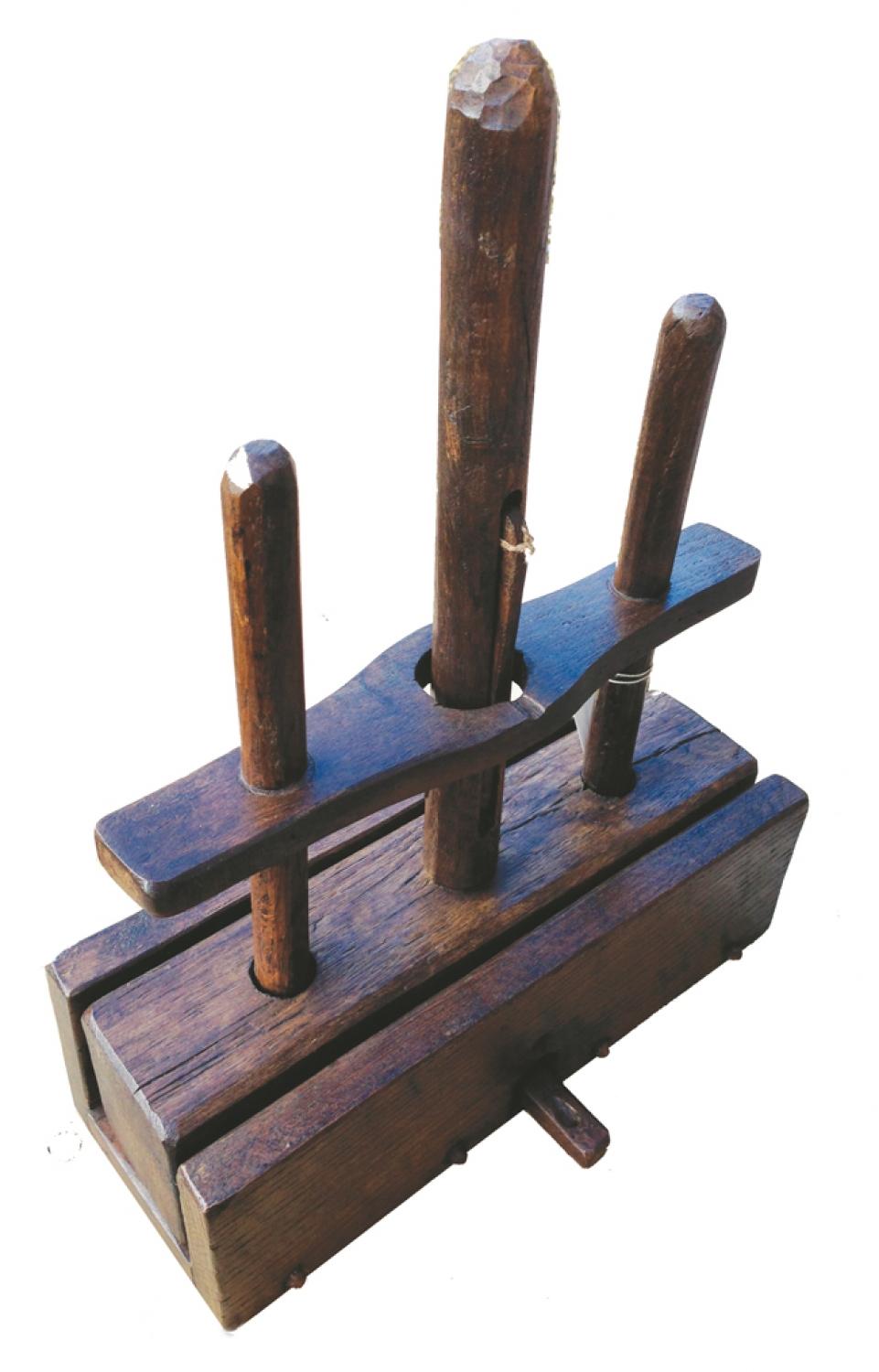19th Cent Norfolk Deadfall Mouse Trap