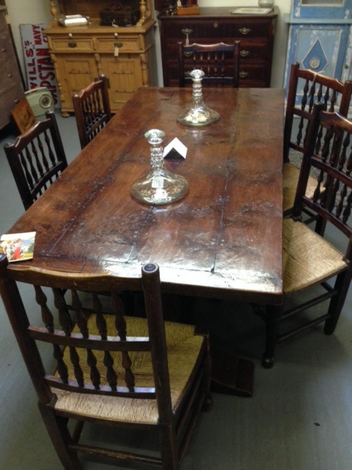 Stunning Oak Dining Table