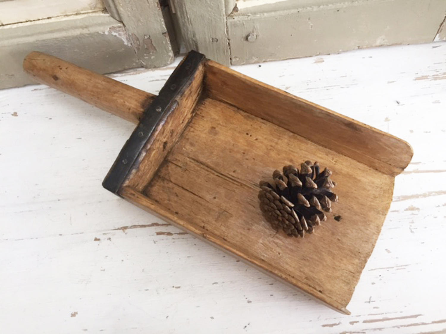 19th Cent Seed Scoop Large