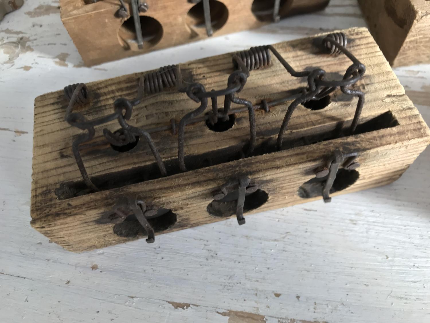 Wood Block Mouse Traps (key set type)
