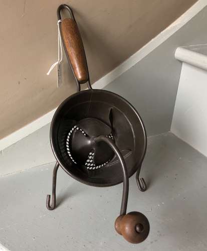 The Moulinette