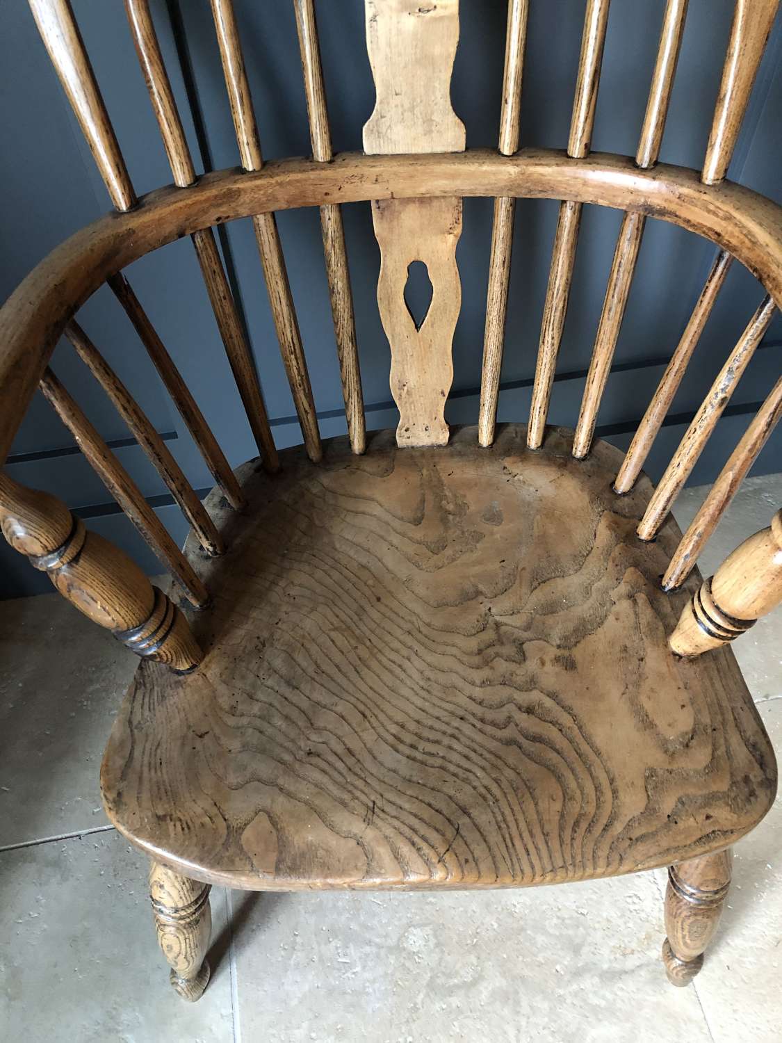 19th Cent Elm Country Windsor Chair