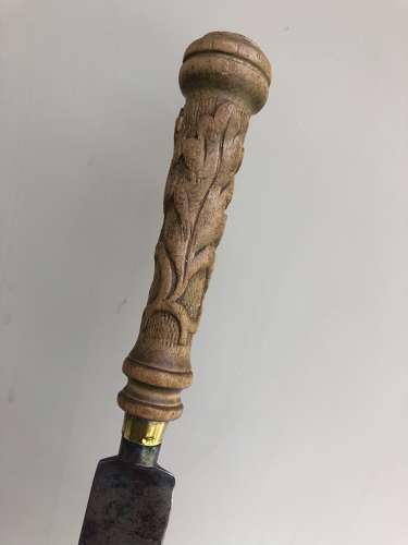 Deeply Carved Bread Knife