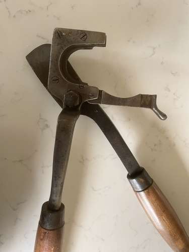 Scarce Sheep Tail Trimmers