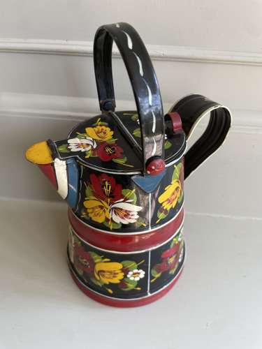 Tiny Barge ware Water Carrier