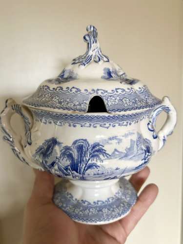 Small 19th Cent Blue & White Tureen with lid