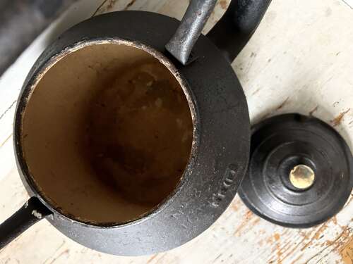 Superb, Huge 16 pint Cast Iron Kettle