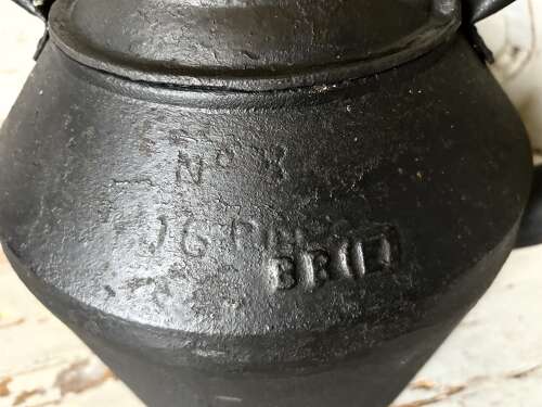 Superb, Huge 16 pint Cast Iron Kettle