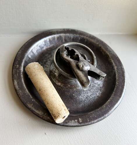 Edwardian, Pliar-Grip Chamber Sticks