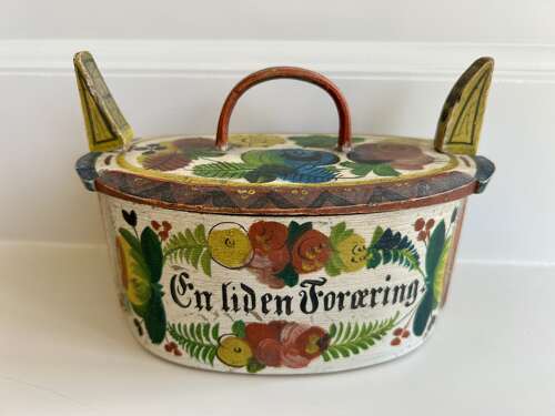 Exceptional, Scandinavian Painted Birch wood Box