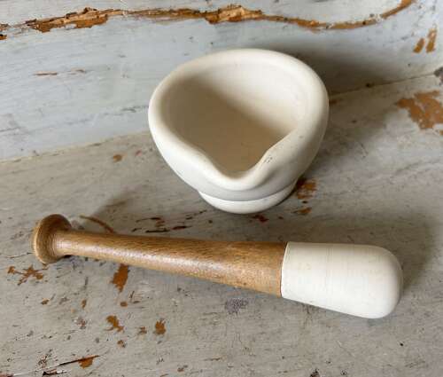 Rare, 'TINY SIZE 0000' Mortar and Pestle