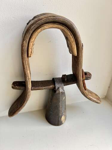Very Good, Basque Shepherd, Sheep Bell on Yoke