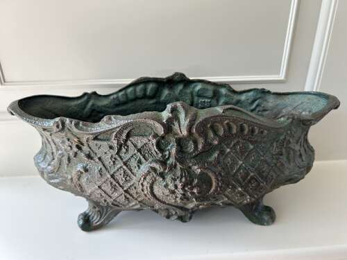 Antique (trough) Jardiniere