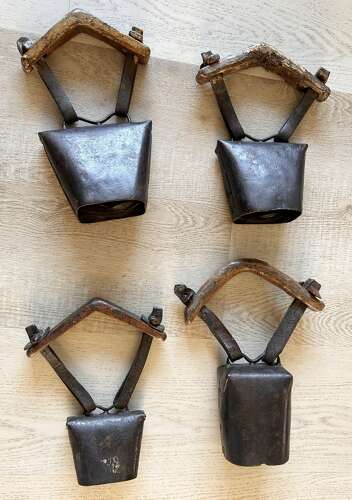 Large, Shepherd's Clucket Bell