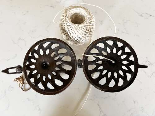 Edwardian Kitchen/Shop String Holder
