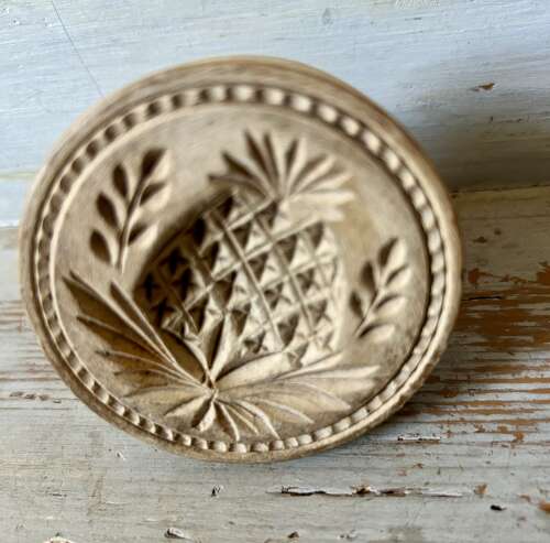 Mid-size Sycamore Butter Stamp