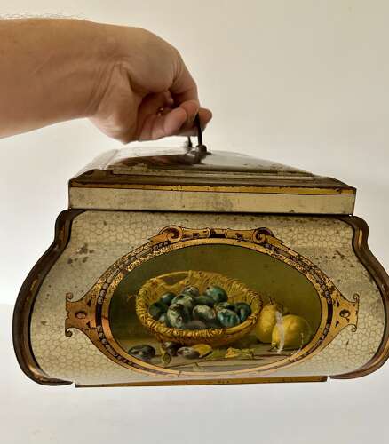 Large Victorian Toleware 'Casket' Tin
