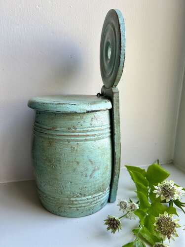 19th Cent Loop-Backed Salt Box